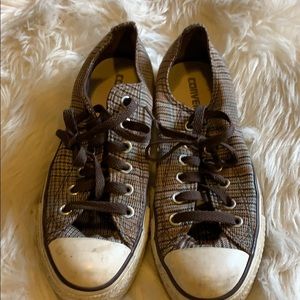 Women’s sz 8 men’s sz 6 plaid Converse